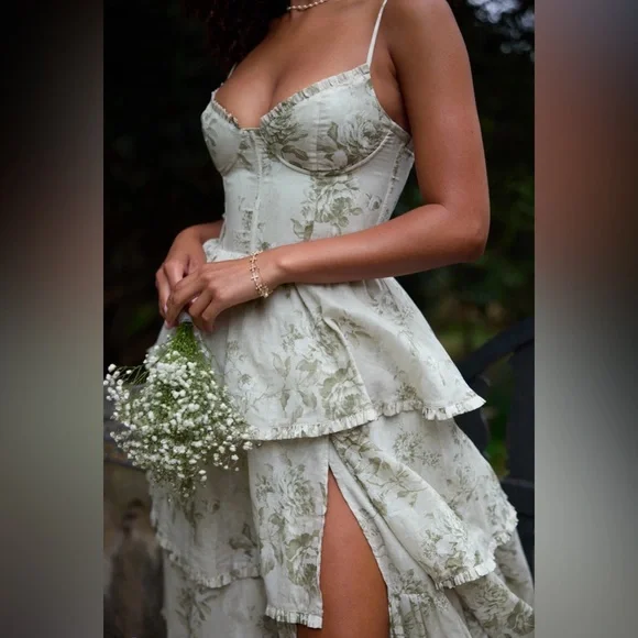 V. Chapman White Sleeveless Tiered Maxi Dress - Picture 2 of 8